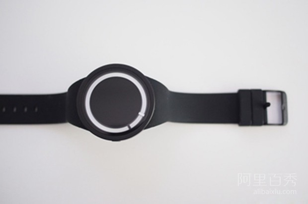 暗夜发出霓虹蓝光的ZIIIRO Eclipse手表，简约又时尚--置顶表情